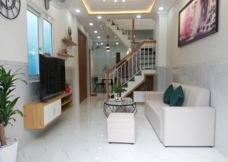 Bán gấp căn nhà mặt tiền Lê Thị Hồng Gấm, Q. 1, DT: 8x19m, công nhận đủ, 136.5 tỷ, GP hầm 8 tầng