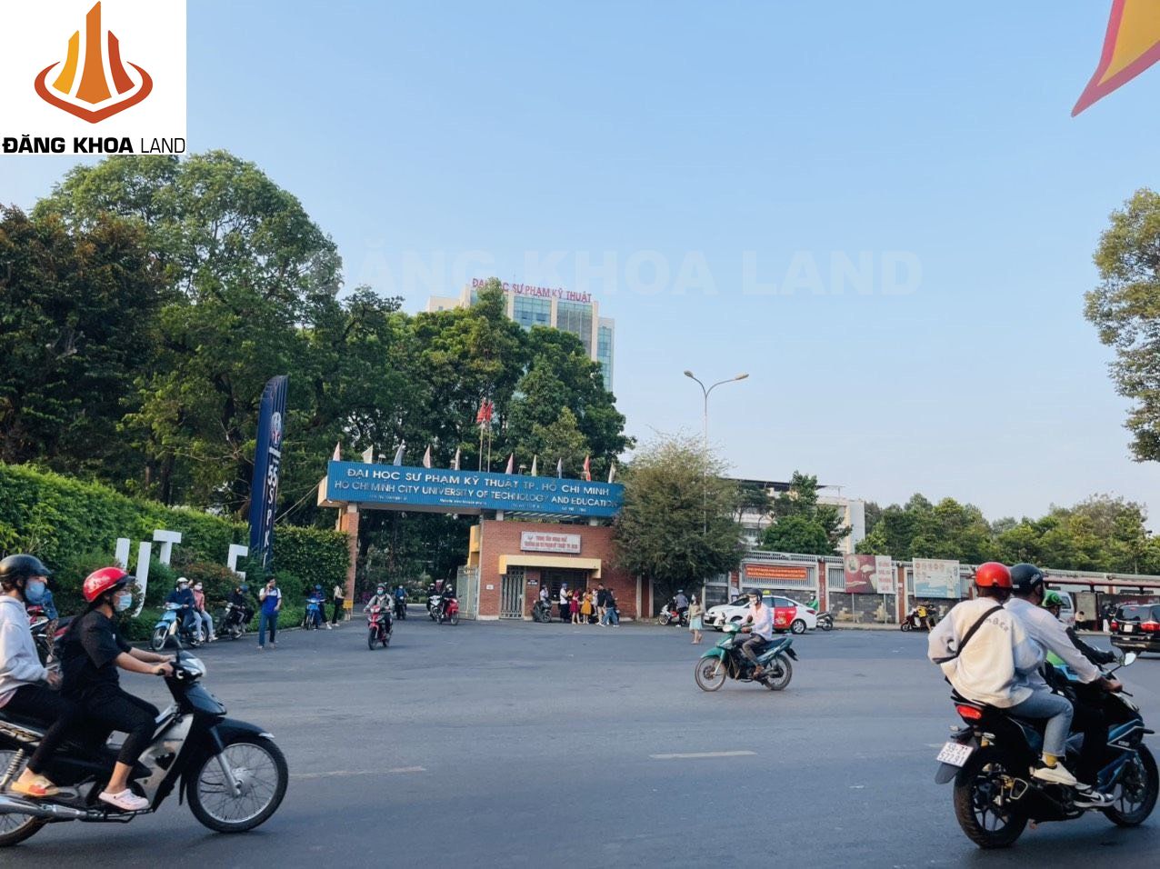 Nhà đẹp đường Võ Văn Ngân đối diện trường ĐHSP Kỹ Thuật Dt 71.5M2 ngang 4.7M Bình Thọ