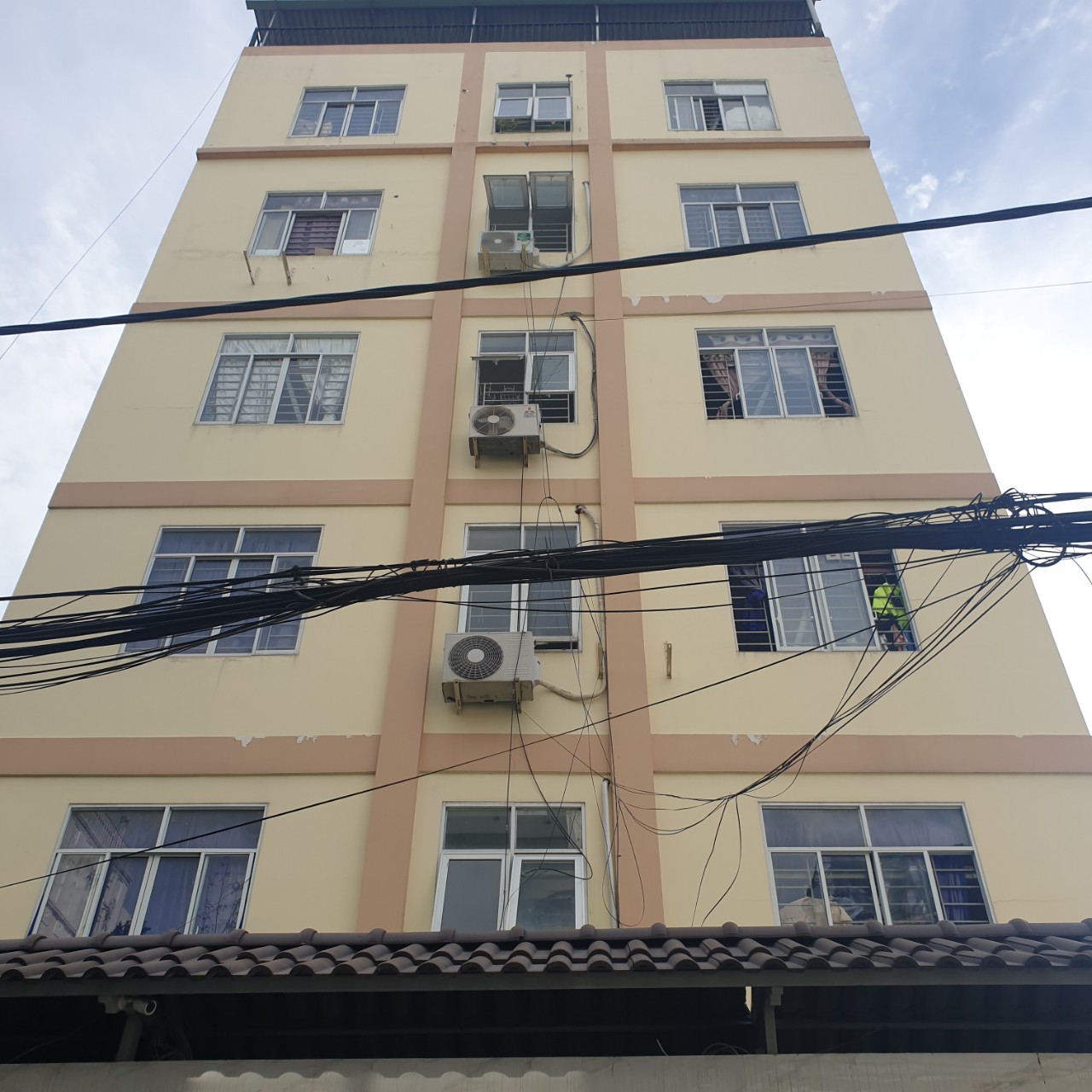 Bán tòa nhà đường Phan Văn Trị, P12, Bình Thạnh, có 69 phòng cho thuê thu nhập 210tr/th, giá 34 tỷ