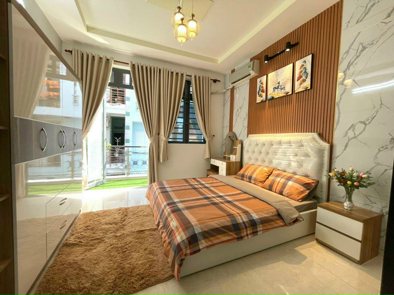 NHÀ XINH VỊ TRÍ TUYỆT ĐẸP CÁCH MẶT TIỀN CHỈ 30 M . CÔNG NĂNG ĐẦY ĐỦ.  GIÁ TỐT NHẤT KHU VỰC 