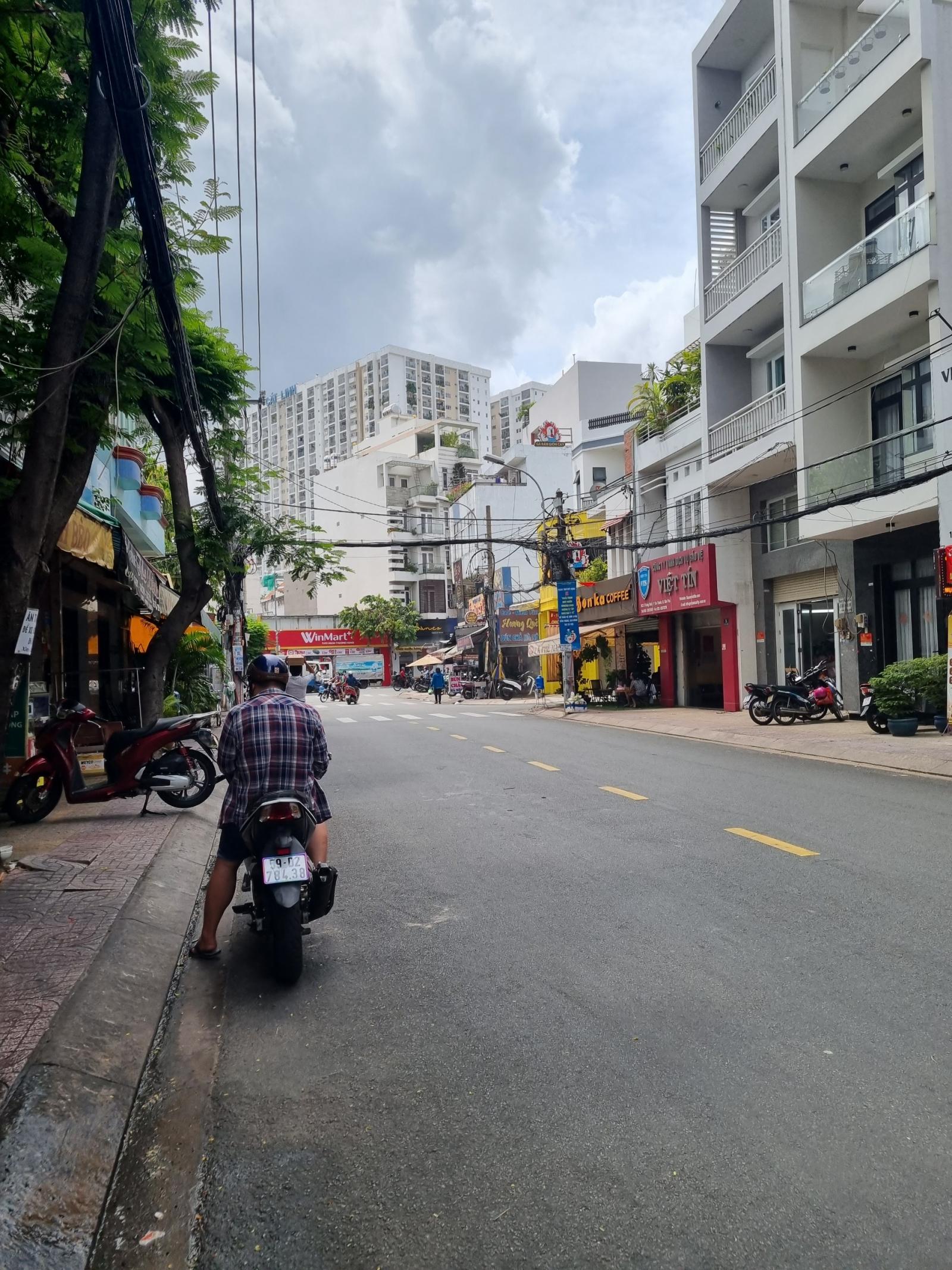 Bán nhà mặt tiền đường Thống Nhất, phường Tân Thành, quận Tân Phú, dt 4x17m 3 lầu giá 13 tỷ