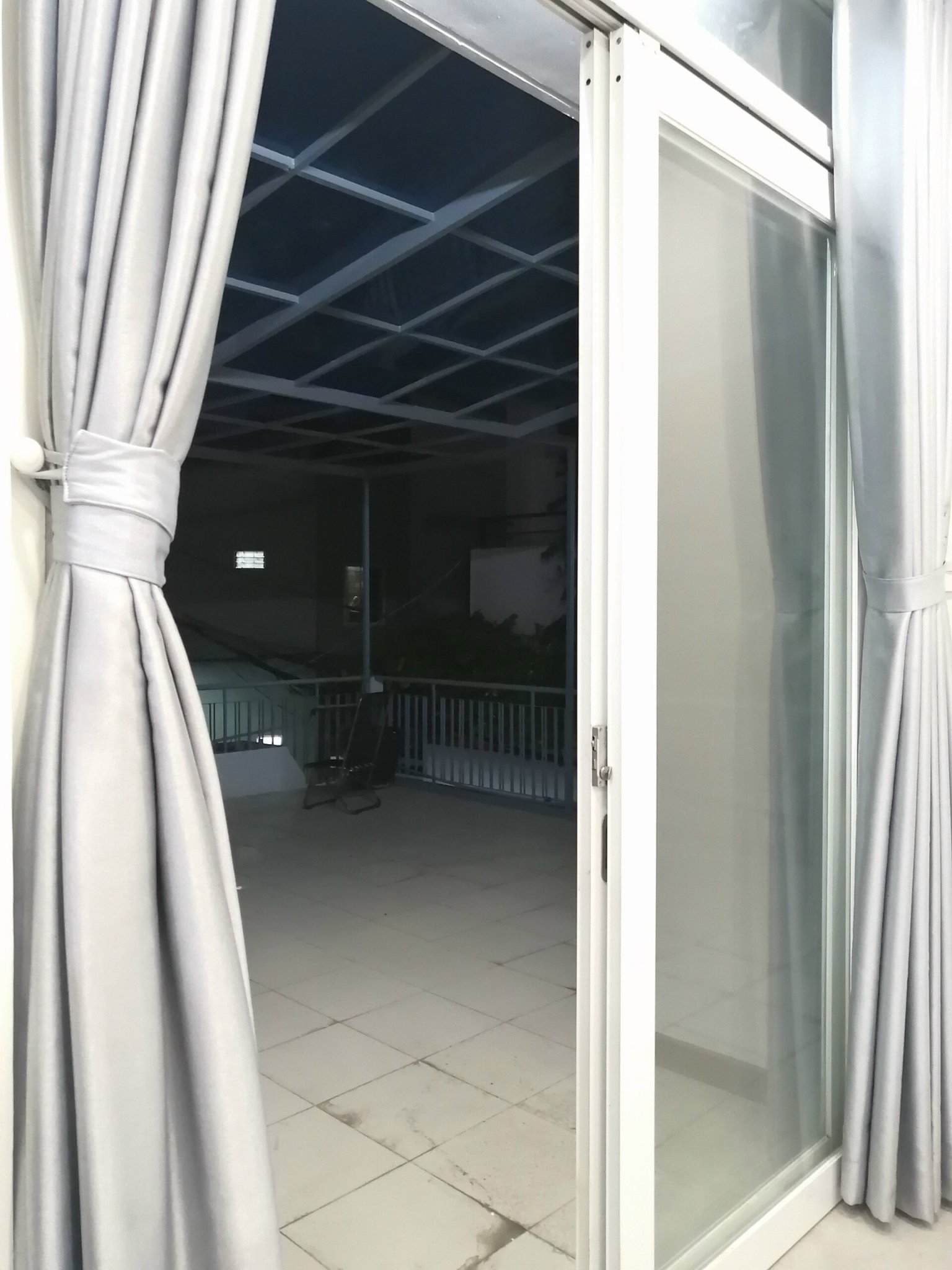 Bán căn nhà Bạch Đằng, P15, BT (5x15.5m) Nở hậu 4PN - Siêu vị trí - Hẻm 6M, Khu Vip BT