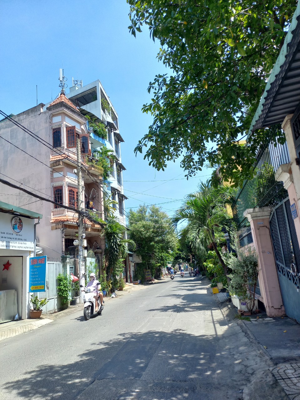 Bán nhà HXh Dương Quảng Hàm,P6 Dt:6x22m, Dtcn:121m. Có 6 phòng cho thuê. thu nhập thụ động 17 triệu tháng. Giá chỉ 7.8 triệu m2 tl