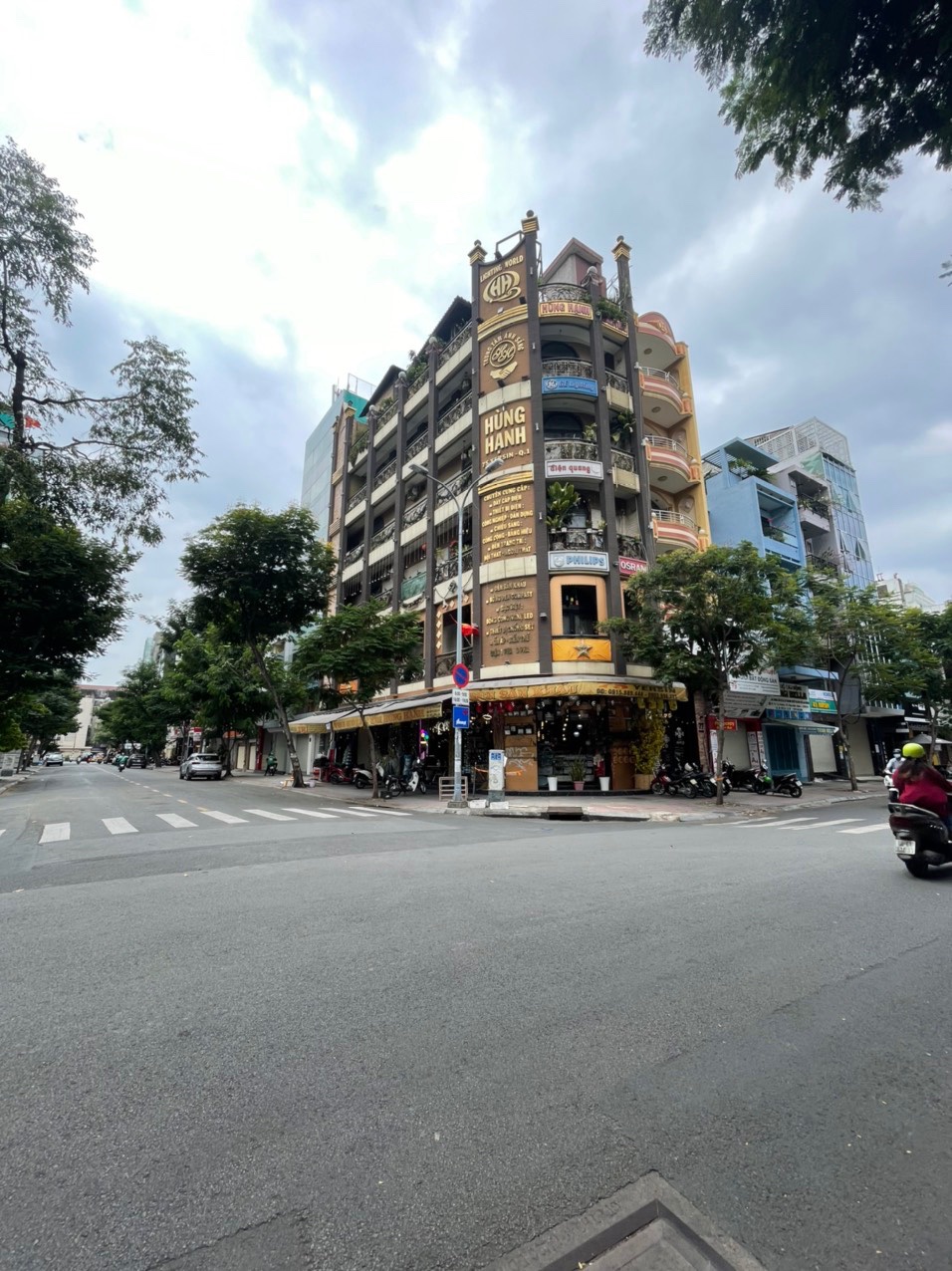 9 x 25m, bán nhà mặt tiền đường Nguyễn Hồng Đào (gần ngã 4 giao đường Bàu Cát Đôi) giá 45 tỷ