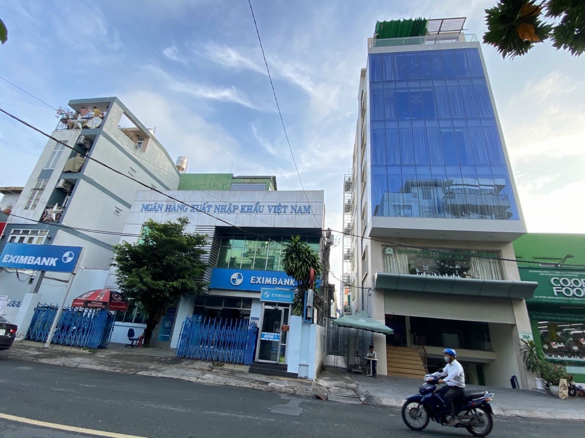 Bán nhà building MT Nguyễn Sơn Hà, DT: 4x20m, hầm lửng 4 lầu. Giá 23.9 tỷ TL