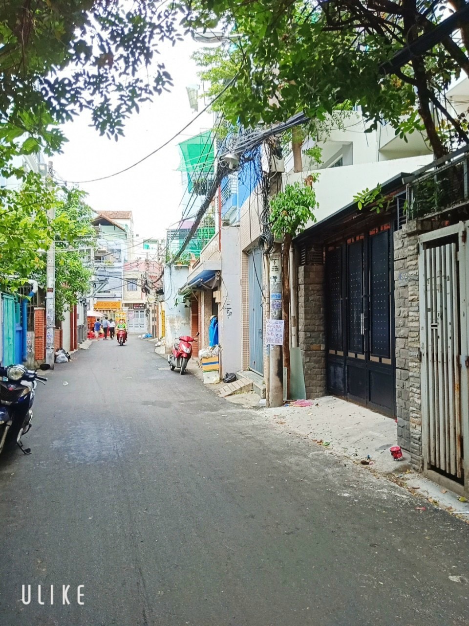 Cần bán nhà Phan Đăng Lưu hxh ( 4 x 21) cạnh công viên giáp quận 1