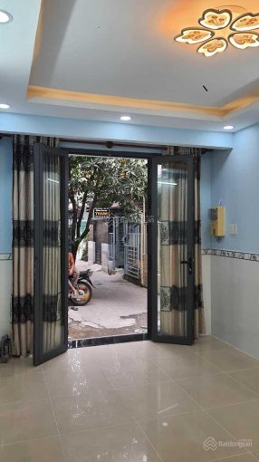 chủ nhà kẹt tiền cần bán gấp nhà hẻm bến vân đồn 60m2 giá 1.3 tỷ hẻm xe hơi gần cầu ông lãnh 