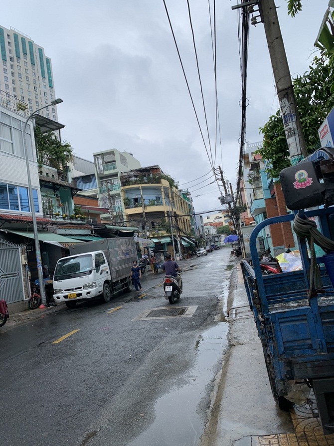 Bán nhà Mặt tiền Bình Tây, ngang 4m2 dài 15m (5m5), duy nhât 13 tỷ, Q.6