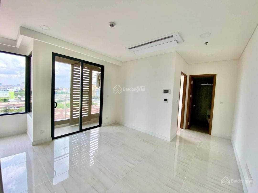 Bán nhà riêng Căn hộ Charmington, Quận 10, Tp.HCM diện tích 62m2  giá 1.7 Tỷ có suất đậu xe hơi