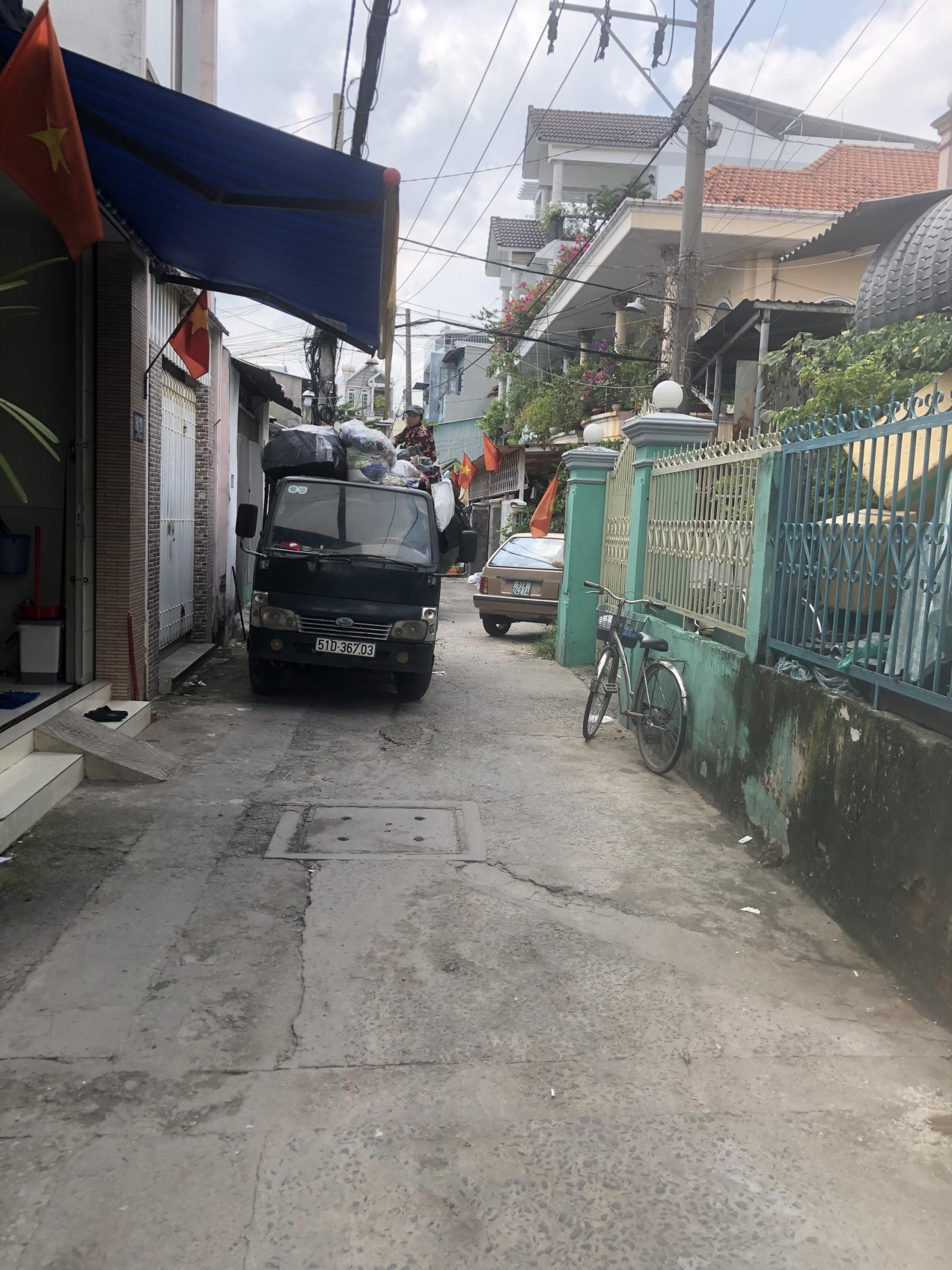 Nhà 161/   ĐHT02 , KP5, P Tân Thuận , Quận 12
