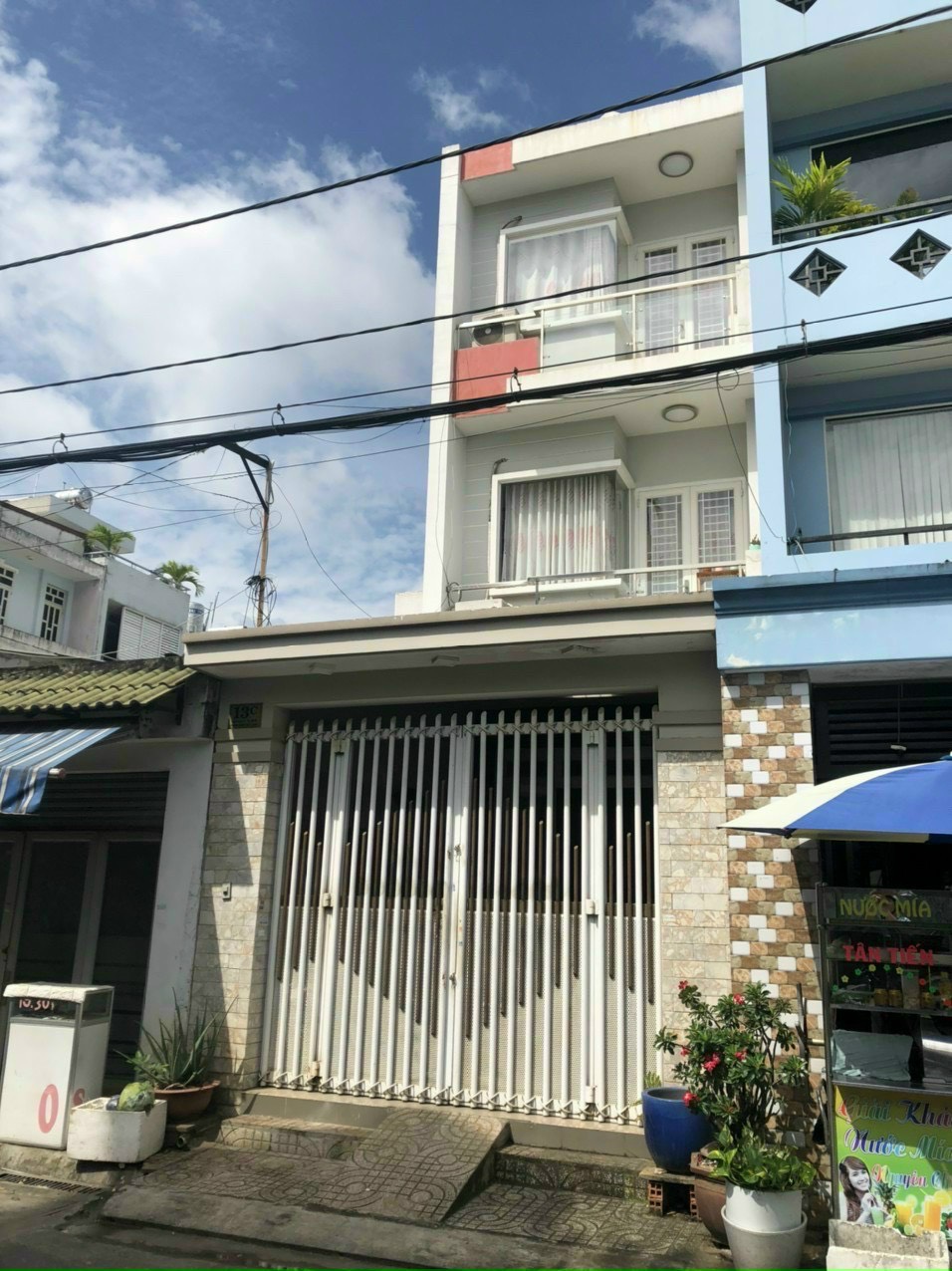 Chủ kẹt tiền cần ra gấp nhà MTKD đường LK 2-10, nhà đẹp vào ở ngay.
