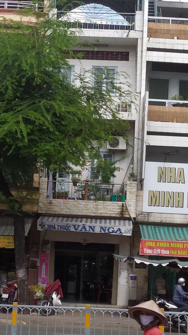 Bán nhà MT Minh Phụng, 4 x 15m, vỉa hè 5m, chỉ 17 tỷ tl, Q.11