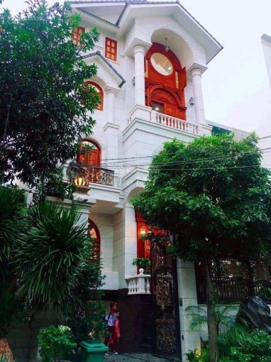 Bán nhà khu biệt thự Mê Kông Phổ Quang P. 2 Tân Bình. DT: 5x19m, 5 tầng, nhà đẹp, giá 20 tỷ