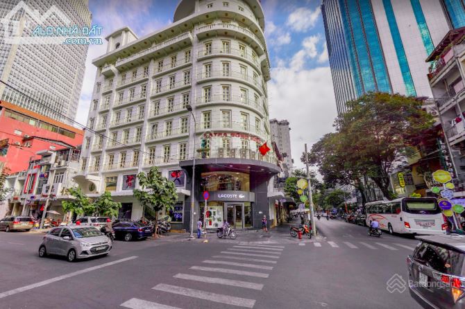 Bán khách sạn mặt tiền góc Đồng Khởi, Mạc Thị Bưởi, hầm + 10 lầu, giá 180 tỷ 0938061333
