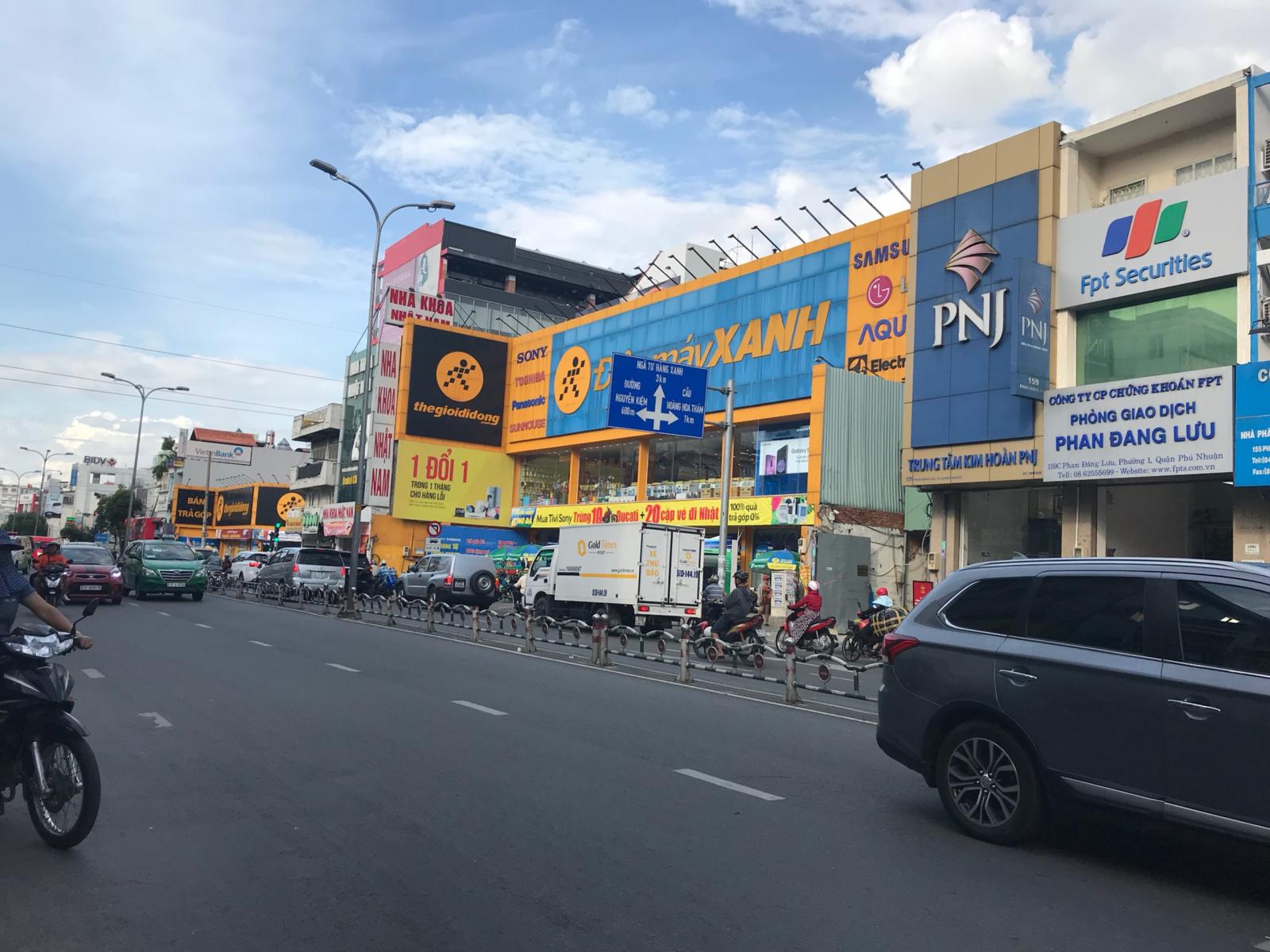 Bán nhà mặt tiền Thái Thị Nhạn, P10, Tân Bình. Đối diện CC Bàu Cát DT: 4 x 24m, siêu vị trí KD