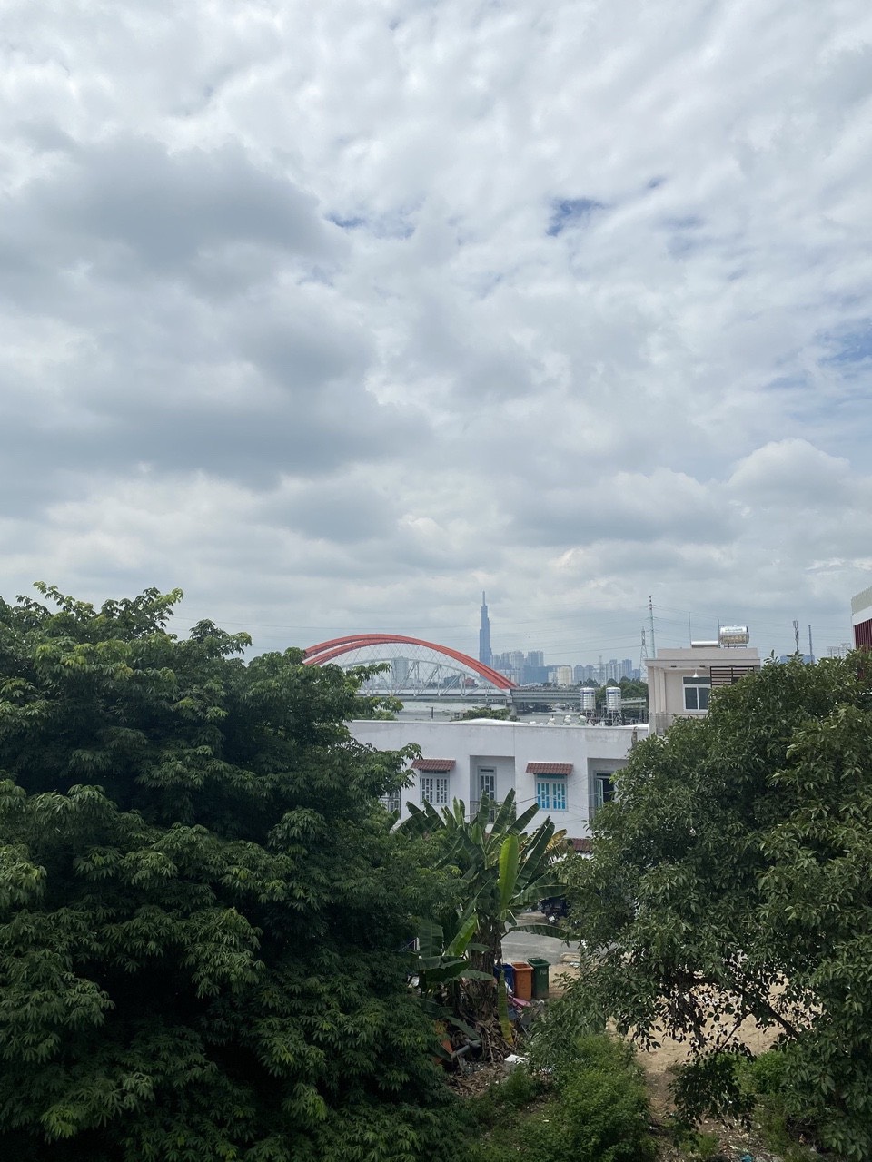 Bán nhà siêu biệt thự 144m2 Bình Lợi view sông Sài Gòn ,xe hơi đậu trong nhà .