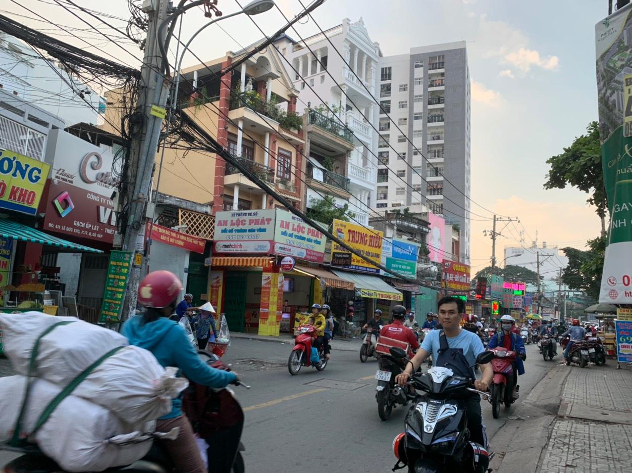 Bán nhà mặt tiền Lê Văn Khương, Quận 12. Vị trí đẹp