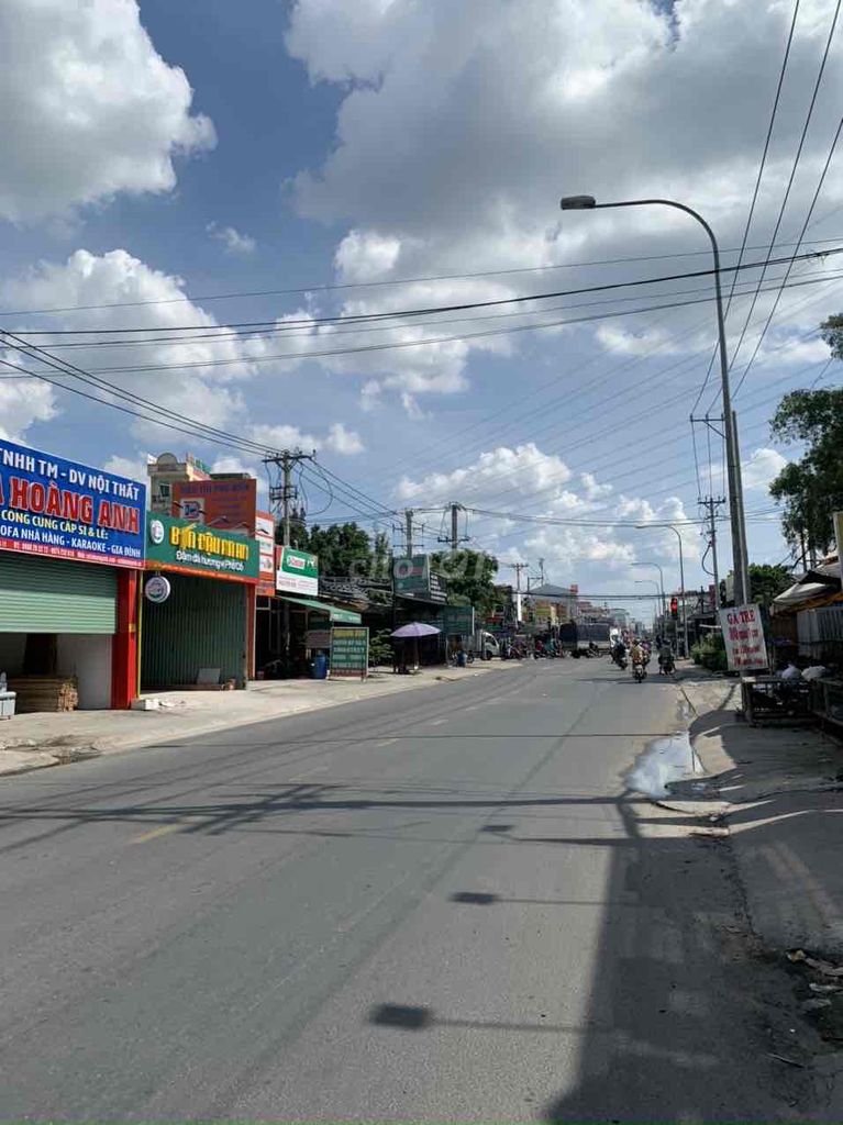 Bán nhà Mặt tiền Nguyễn Ảnh Thủ, Phường Tân Chánh Hiệp, Quận 12. Vị trí đẹp, đối diện Ngân hàng VPBank, nhà sách Phương Nam.