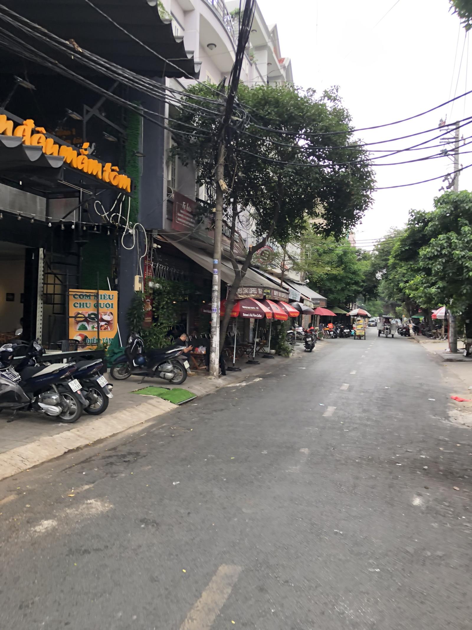 Hạ giá bán nhà mặt tiền nội bộ Nguyễn Thái Bình, P12, Tân Bình; 4.5x18m; 4 tầng