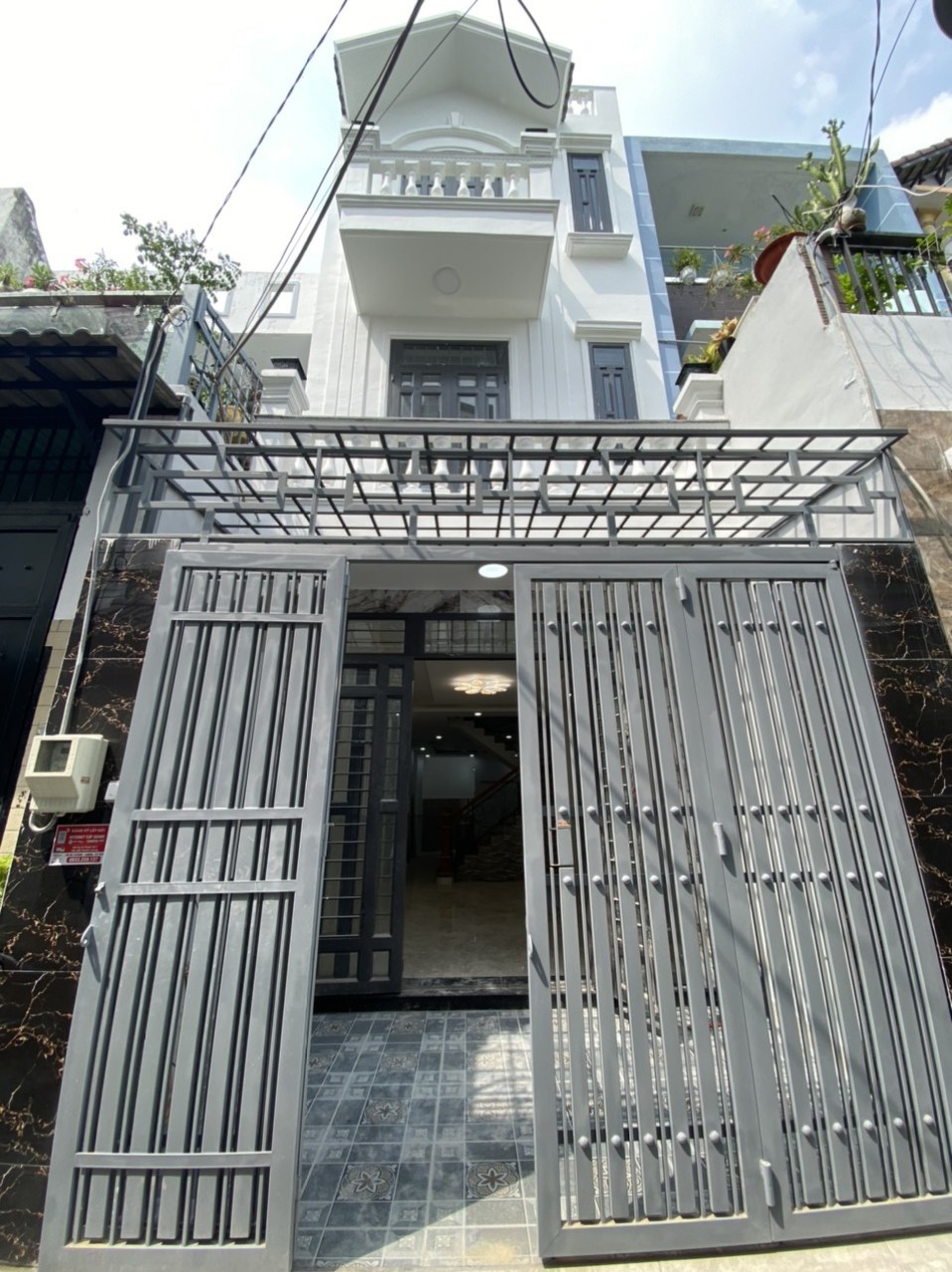 Gia chủ cần tiền đổi nhà to hơn bán gấp nhà ở Nơ Trang Long 50m2 (4x12m) nhà vuông vức .