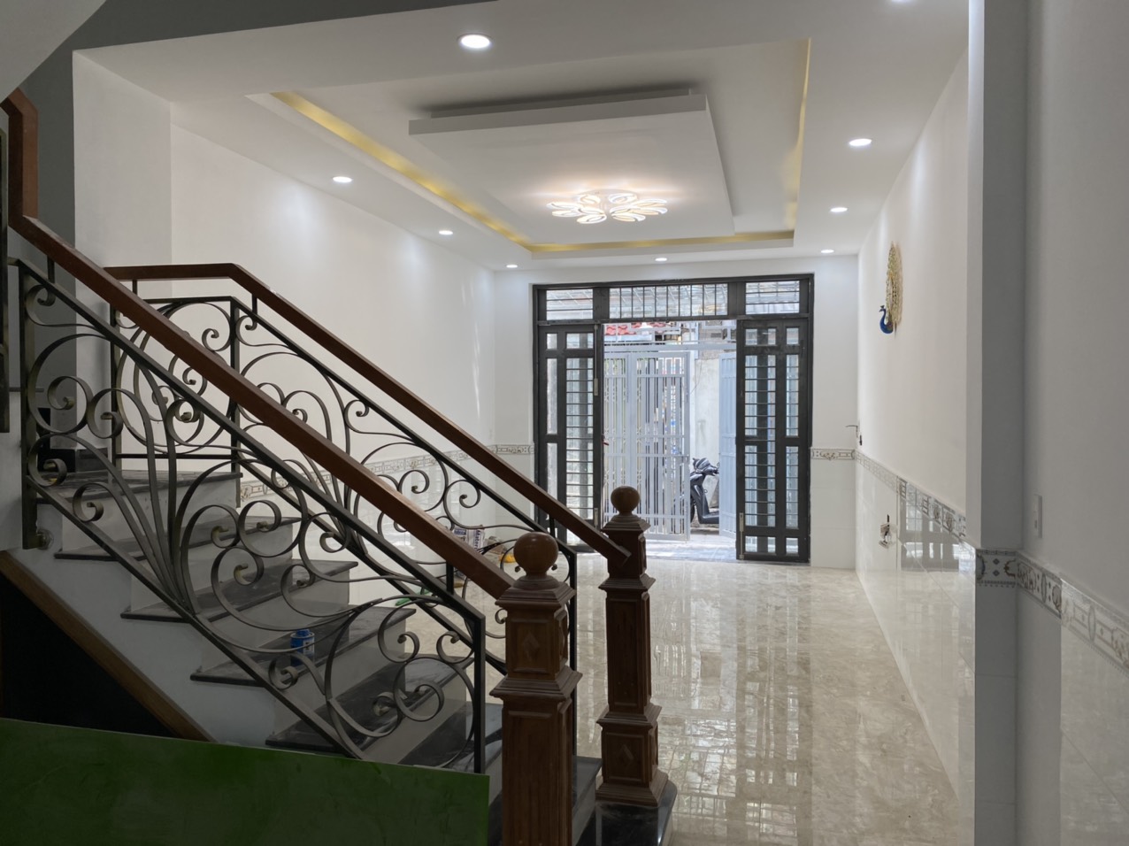 Gia chủ cần tiền đổi nhà to hơn bán gấp nhà ở Nơ Trang Long 50m2 (4x12m) nhà vuông vức .