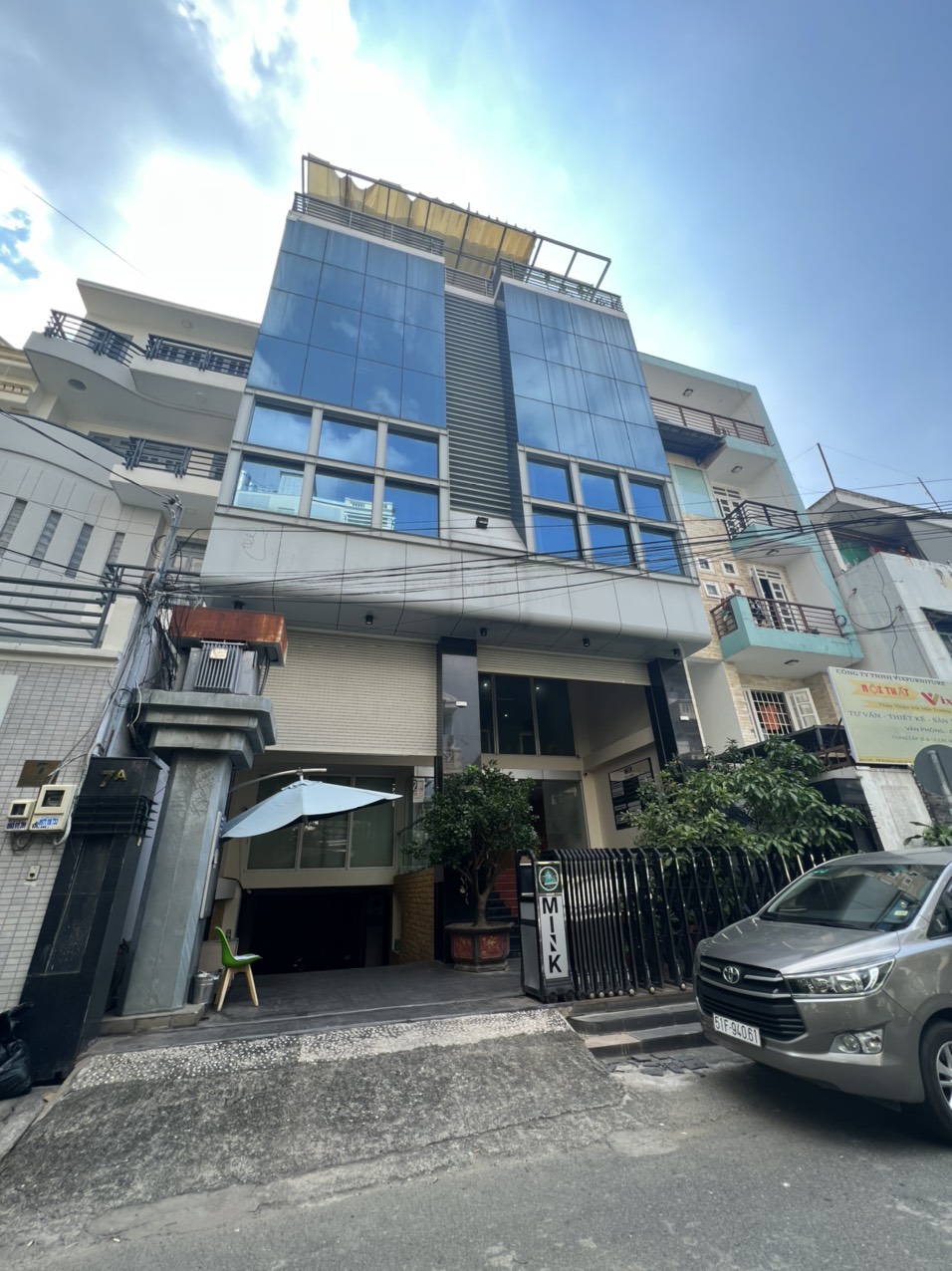 Bán tòa Building mặt tiền Lê Quang Định, 17x55 958m2, Hầm 7 tầng, còn mới 100%, Có HĐT 1tỷ/tháng