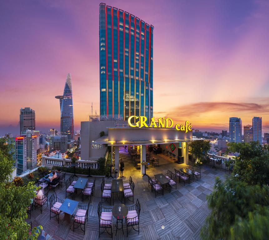 Bán khách sạn 8.8x22m 60 phòng đường Thủ Khoa Huân, Bến Thành, quận 1