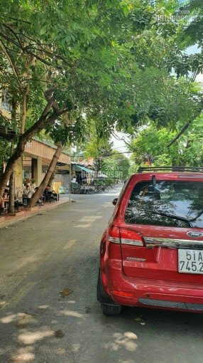 Bán nhà hẻm 32 Lê Thị Hồng, P17, Gò Vấp. DT: 6.5 x 20m, giá: 12 tỷ