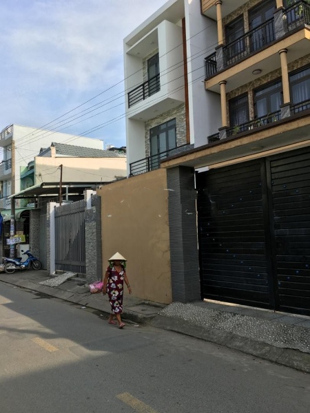 Bán nhà sổ hồng riêng hẻm ô tô đường Nguyễn Thị Đặng-Q.12 giá 3.85 tỷ