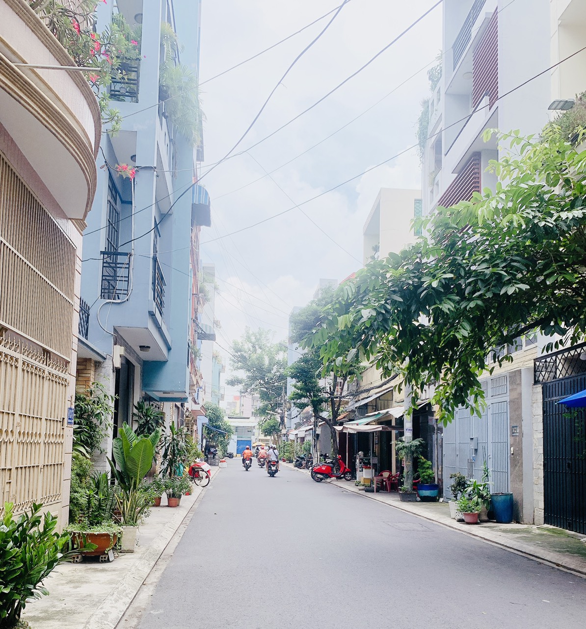 5,5 x 34m, bán nhà 2 lầu đường Hoàng Hoa Thám - phường 13 (đầu phía Trường Học - giá 22 tỷ)