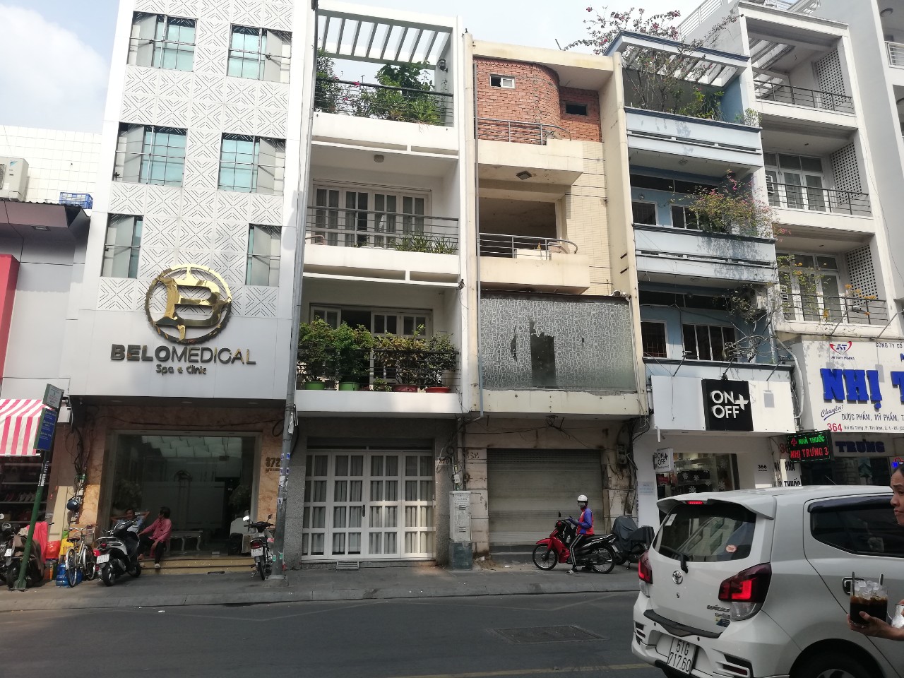Bán nhà mặt tiền đường Nguyễn Thái Bình, P.12, Tân Bình. DT(5x18m) 3 lầu. Giá 21 tỷ