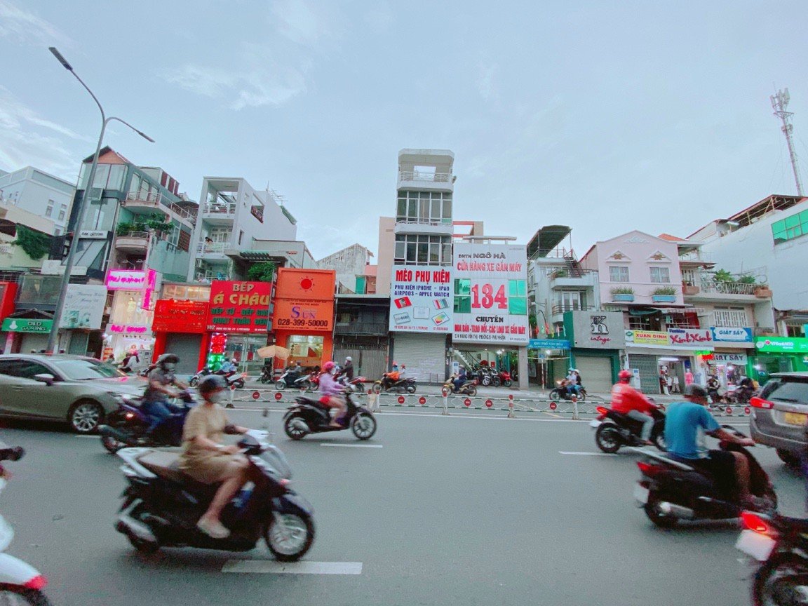 Bán nhà mặt tiền Lê Văn Sỹ, Q. Phú Nhuận, DT 7x20m CN: 126m2 3 lầu đẹp. Giá 42 tỷ