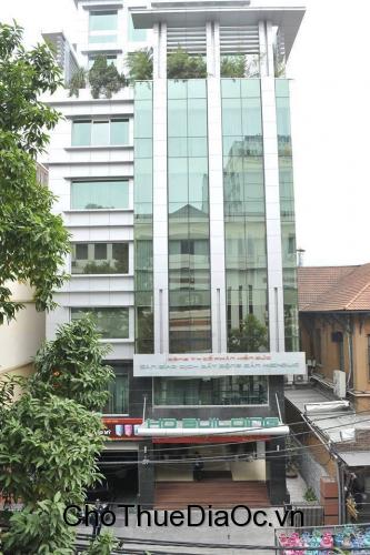 Bán tòa nhà mặt tiền đường Hùng Vương, P. 4, Quận 5, DT: 8x27m, đang cho spa thuê 180 triệu/tháng