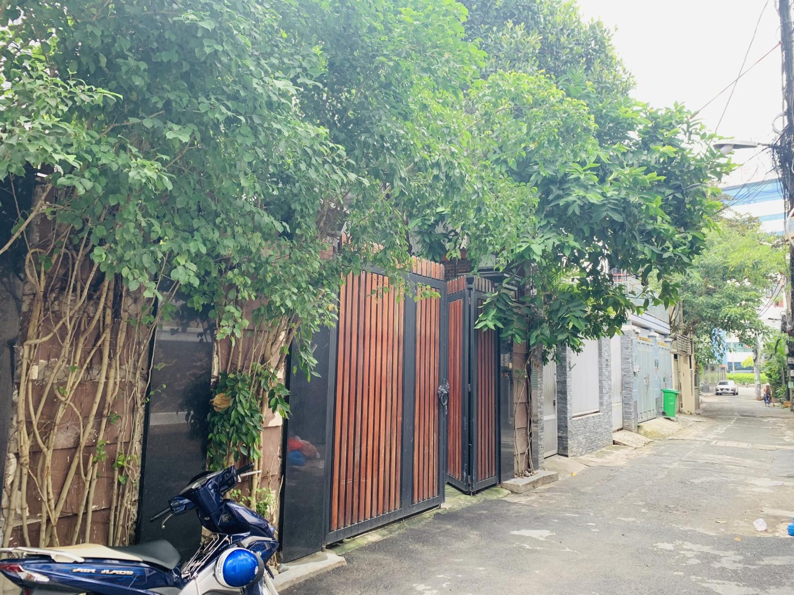 Bán biệt thự gỗ cao cấp đường Cộng Hòa, Tân Bình.10*20M, 28 TỶ 