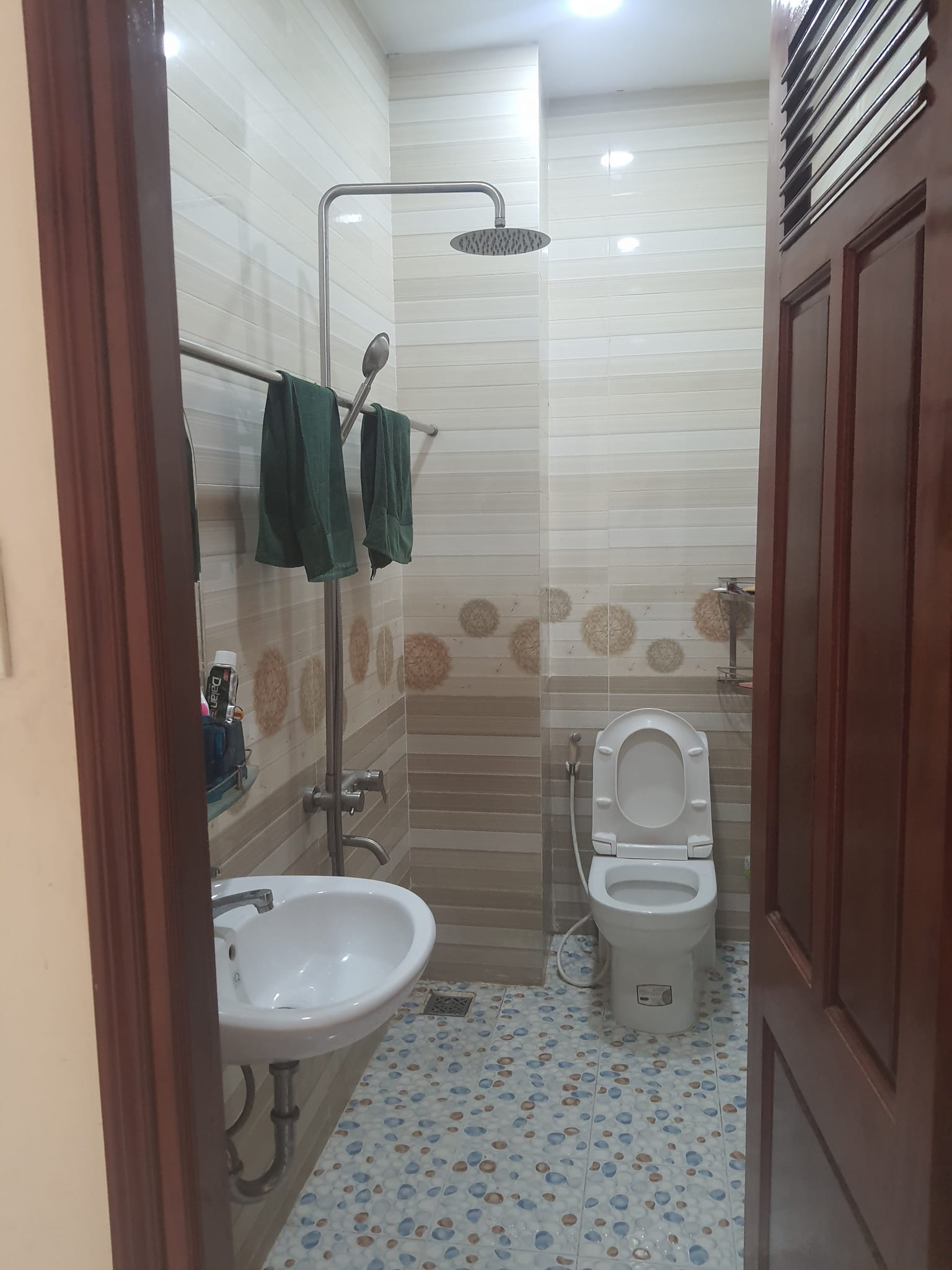 Bán nhà Hẻm xe hơi 4 tầng, đường số 7, Linh Trung, 65m2 giá 7.9 tỷ.