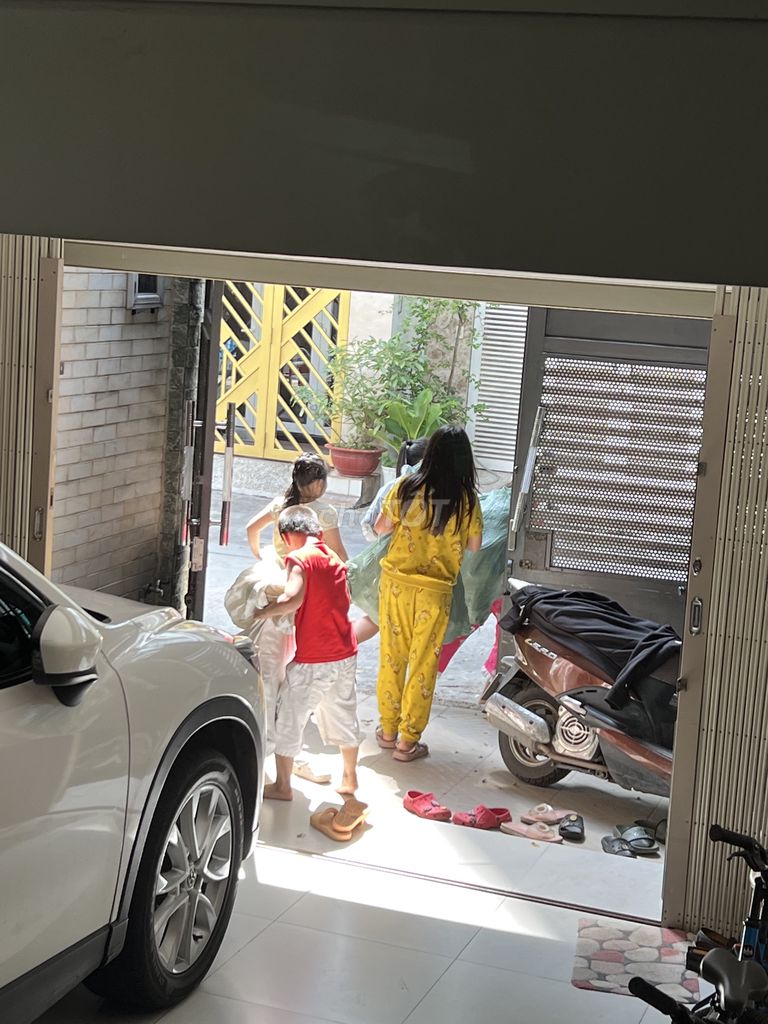 Bán nhà MT Tân Hương, Q.Tân Phú, DT 4.5x20  gồm 1 trệt 3 lầu. ST