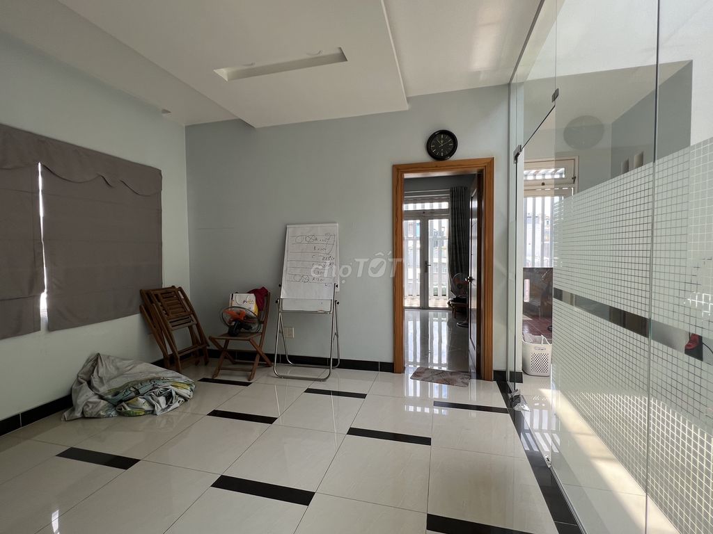 Bán nhà MT Tân Hương, Q.Tân Phú, DT 4.5x20  gồm 1 trệt 3 lầu. ST