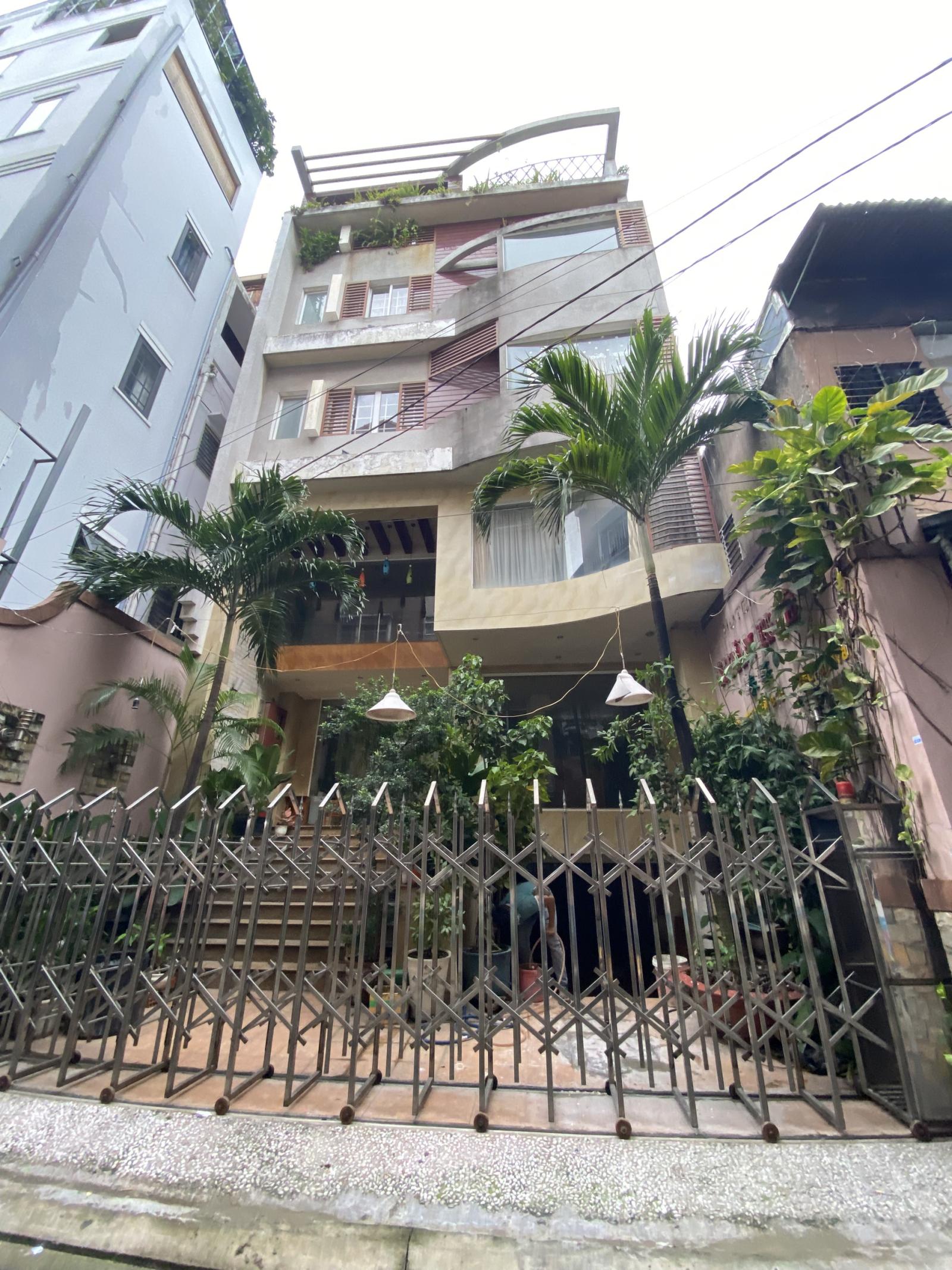 Bán Khách Sạn 3 Sao _ Phạm Văn Hai, Tân Bình, 8x14m, Hầm 4 lầu chỉ 24 tỷ 