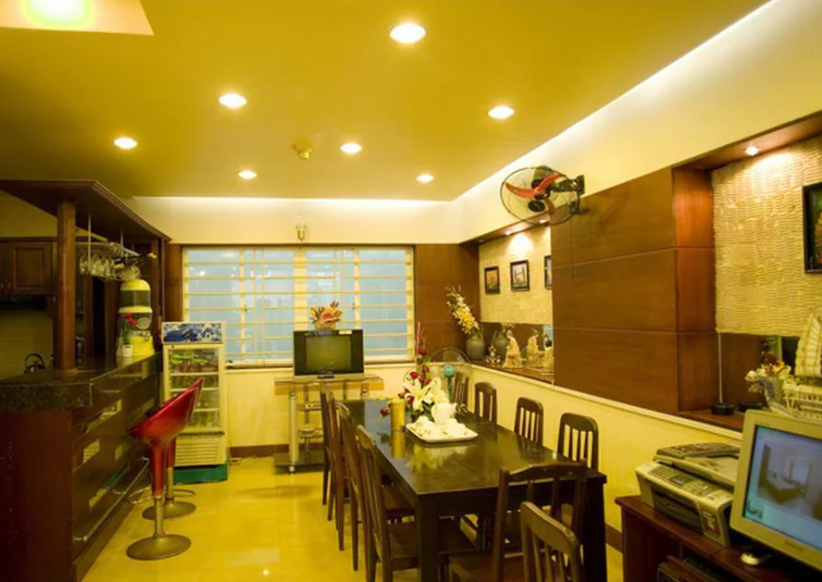 Bán Khách Sạn 3 Sao _ Phạm Văn Hai, Tân Bình, 8x14m, Hầm 4 lầu chỉ 24 tỷ 