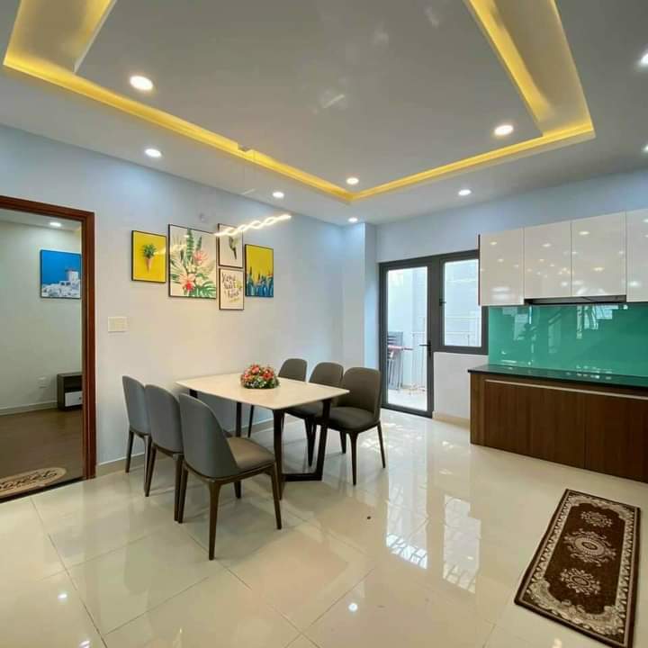 Nhà 4 lầu, DT Lớn 82M2, đường Hoàng Hoa Thám, P.12 – 13.3 TỶ.