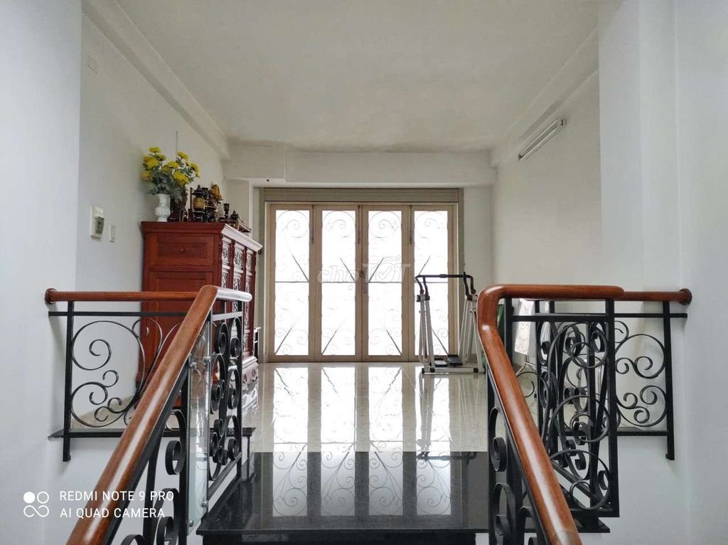 Gia đình cần tiền gấp ,thiện chí bán nhà tại Phan Văn Trị nhà 52m2 vuông vức .