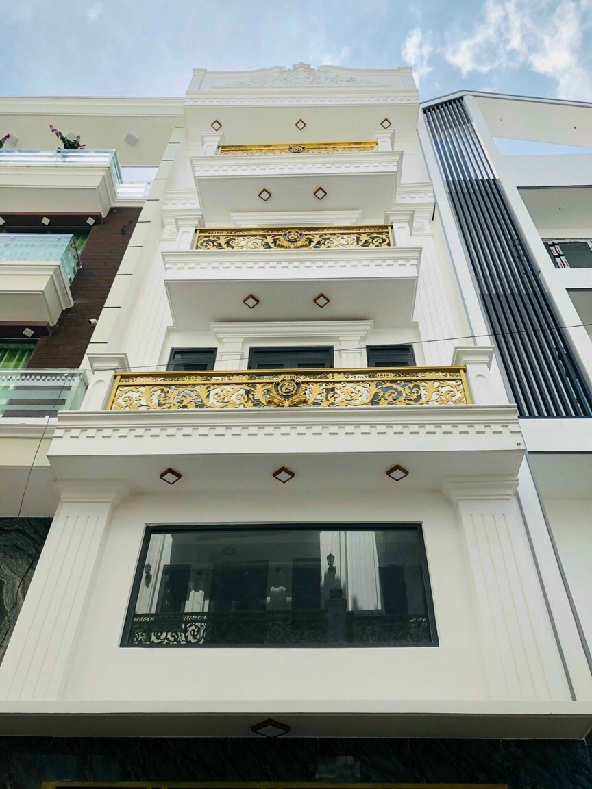 Bán nhà mặt tiền kinh doanh đường Trần Phú phường 4 quận 5, DT: 4x22m, 2 lầu ST, giá 18.4 tỷ