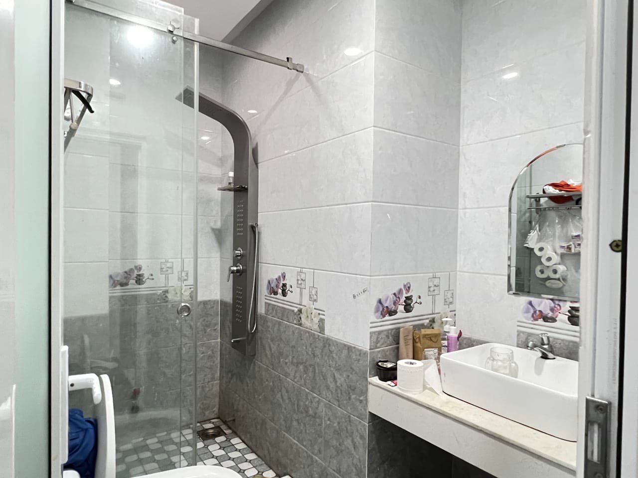 Nhà đẹp 4 tầng, khu an ninh, sát Vạn Phúc City, Quốc Lộ 13, 68m2 nhỉnh 9 tỷ