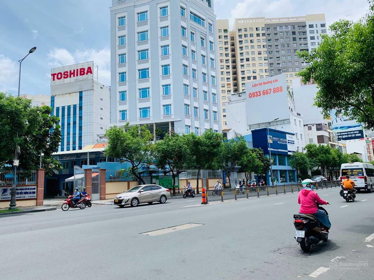 Bán biệt thự khu Compound VIP Nguyễn Trọng Tuyển, P10, Phú Nhuận, 7.5x25m, 3 tấm, nội thất cực xịn