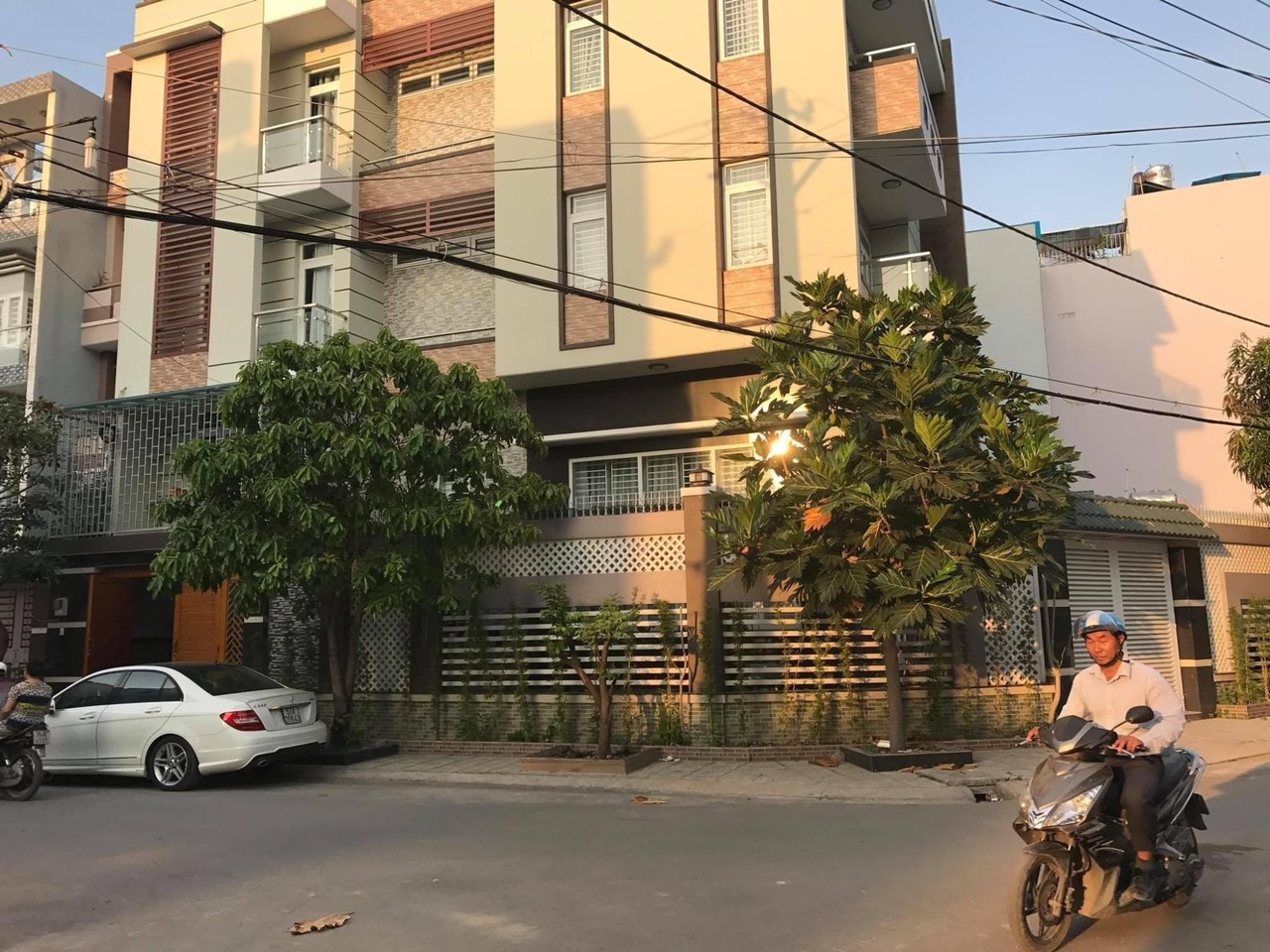 Bán Biệt thự Phạm Văn Chiêu, 162m2, ngang 9m, 5 tầng, 19 tỷ.