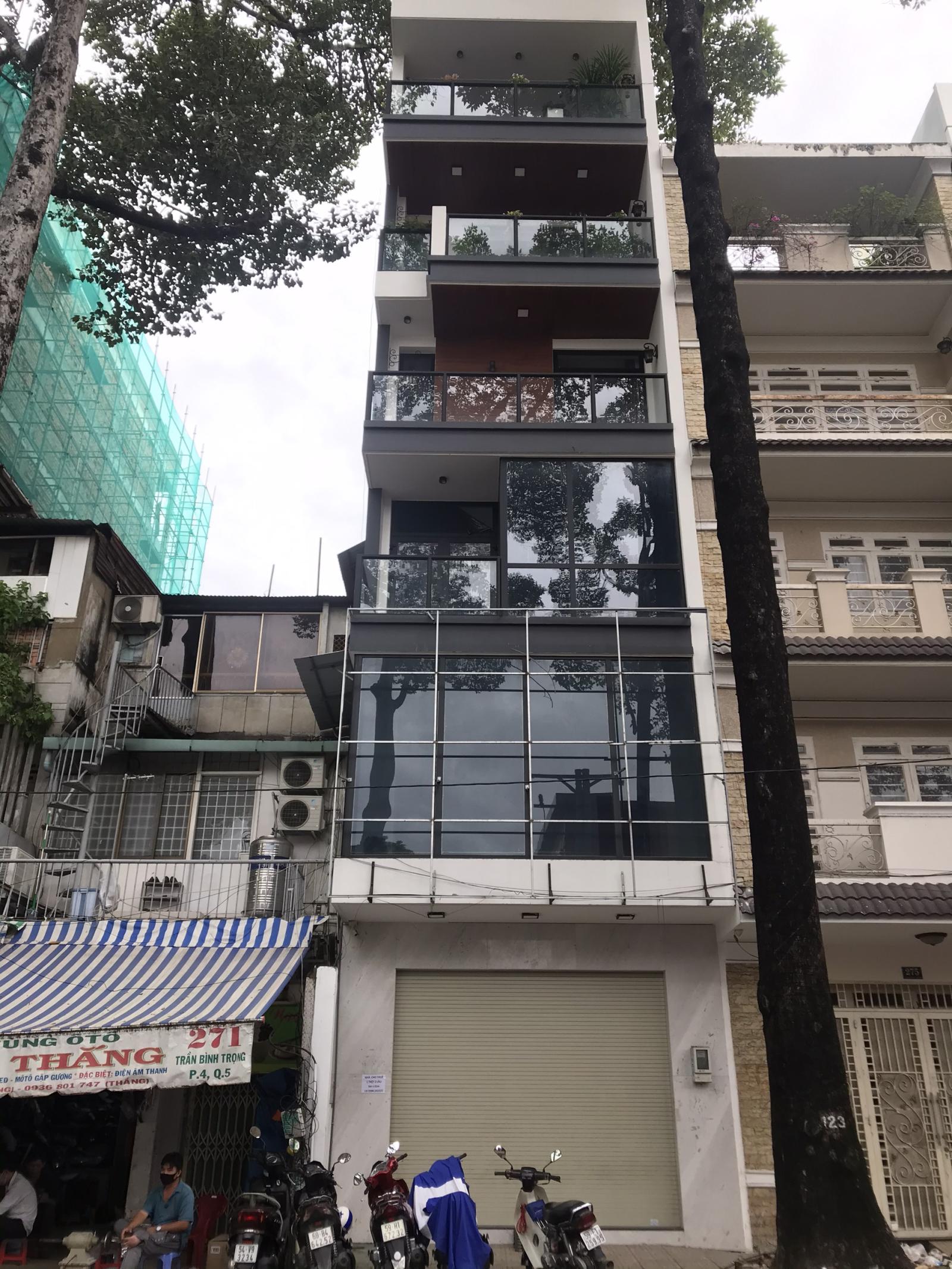 Bán nhà mặt tiền Nguyễn Chí Thanh P6 Q10. DT 4.2x20m nhà 5 lầu giá 31 tỷ TL. LH: 0909.746.977