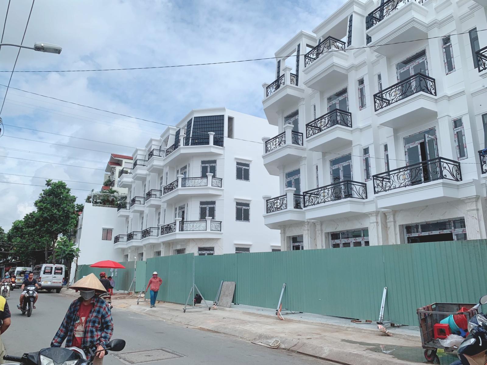 Bán nhà mặt phố tại Phường Tân Tạo, Bình Tân, Tp.HCM diện tích 300m2  giá 7.3 tỷ/căn