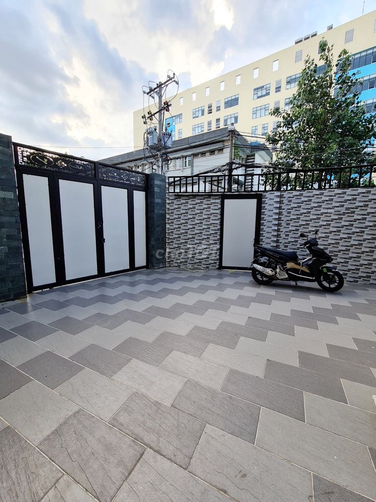 Góc 2MT Lũy Bán Bích 4.8x23 3 Lầu ST  P. Hòa Thạnh Giá 19.5 Tỷ