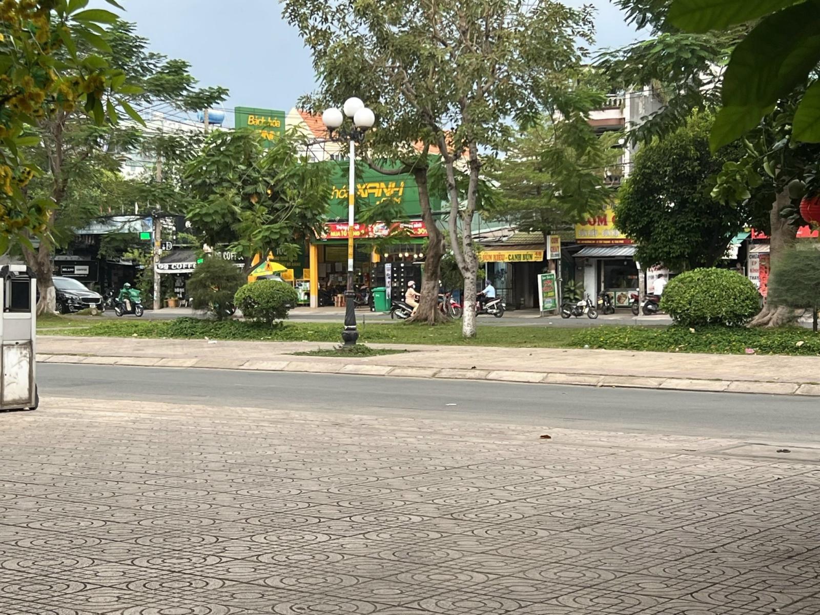 Chính chủ cần bán gấp nhà hàng tiệc cưới 74 Đ.D9 Tây Thạnh, Tân Phú.