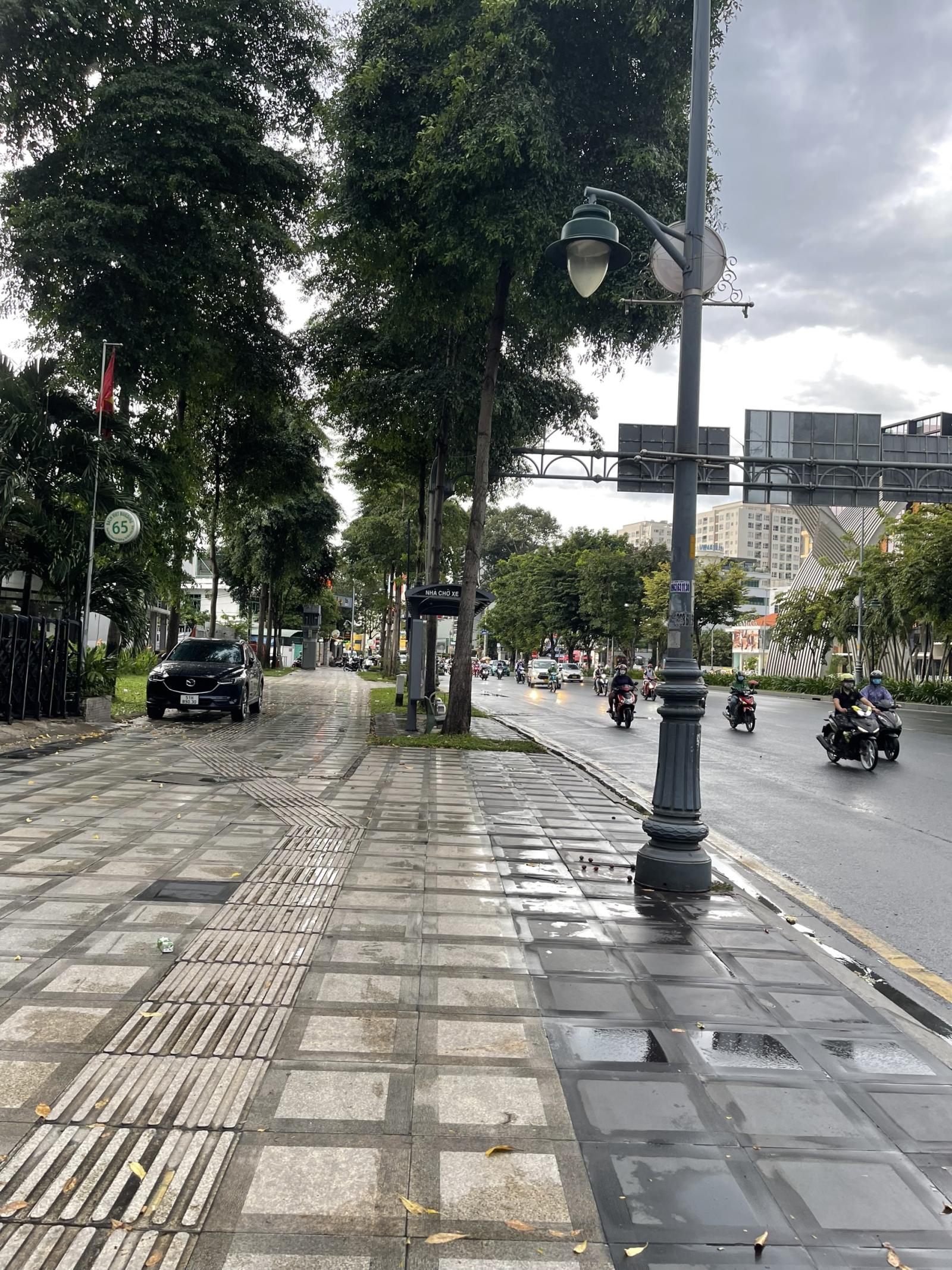 Bán Nhanh trong Tháng 9/2022. Mặt tiền Trường Sơn P2 Tân Bình 7x28m, 7 Lầu